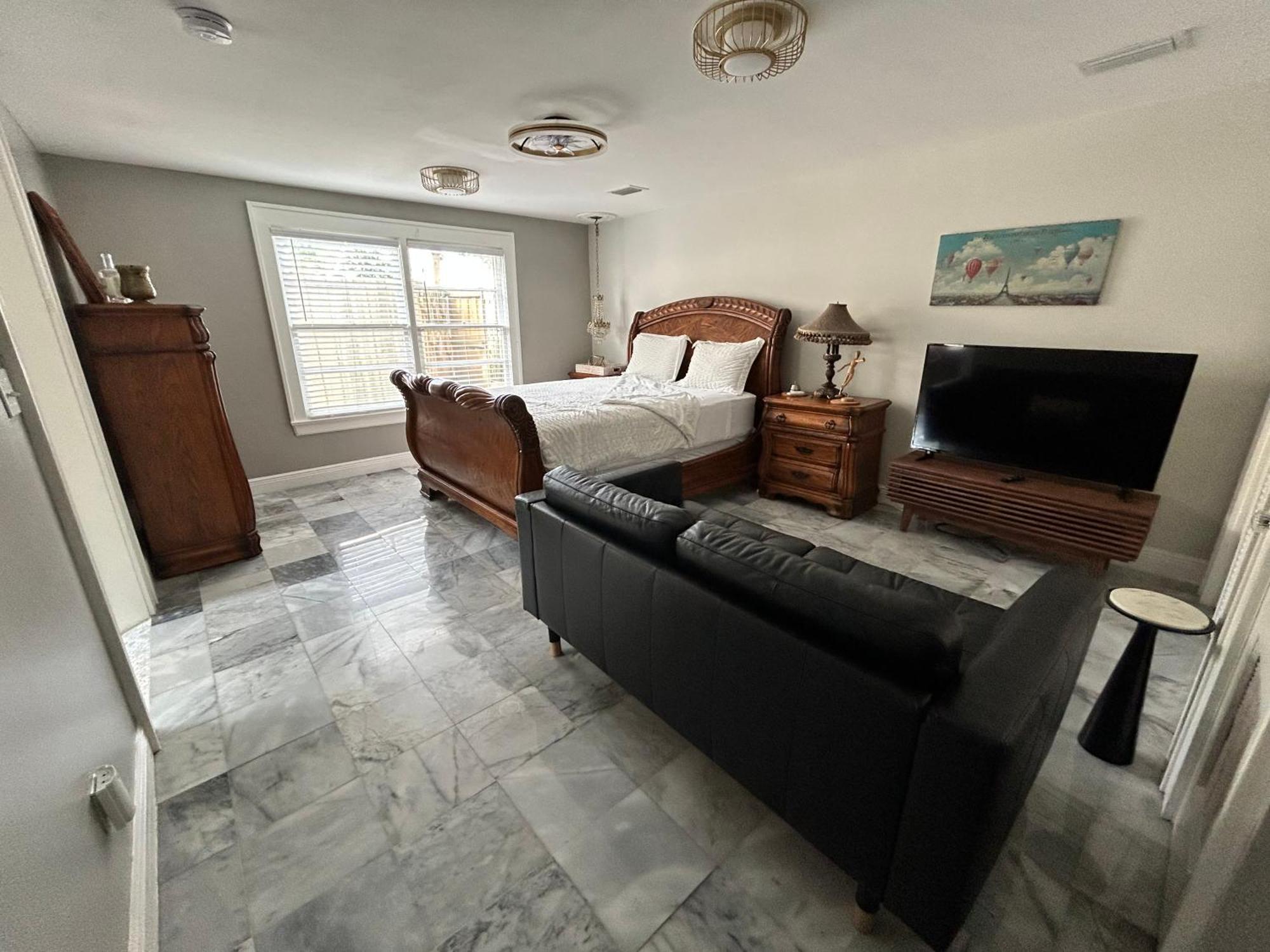 Stylish Bungalow Near Dining, Parks & Entertainment แจ็กสันวิลล์ ภายนอก รูปภาพ