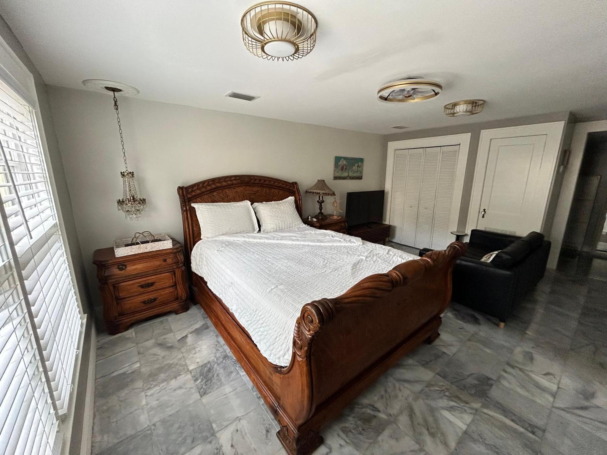 Stylish Bungalow Near Dining, Parks & Entertainment แจ็กสันวิลล์ ภายนอก รูปภาพ